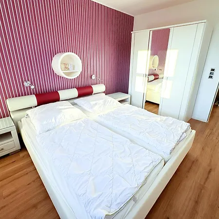 15 Im Haus Huehnergott Sellin (Rugen)