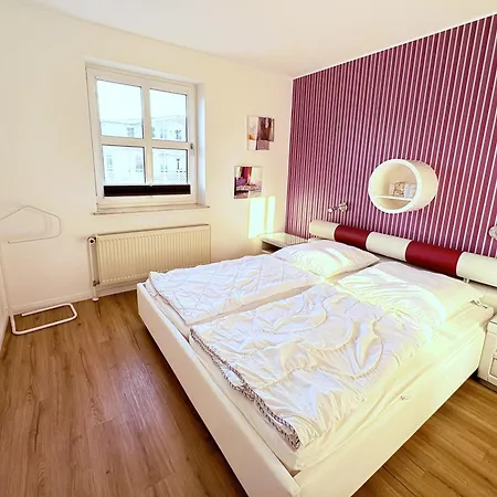 15 Im Haus Huehnergott Sellin (Rugen)