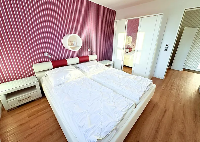 15 Im Haus Huehnergott Sellin (Rugen)